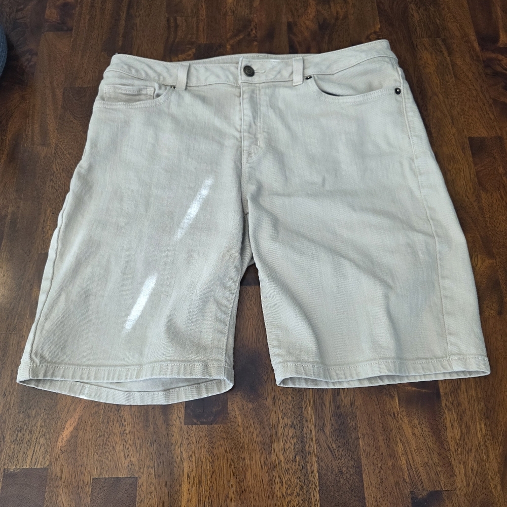 Michael Kors Shorts Size‎ 6.           Bin38